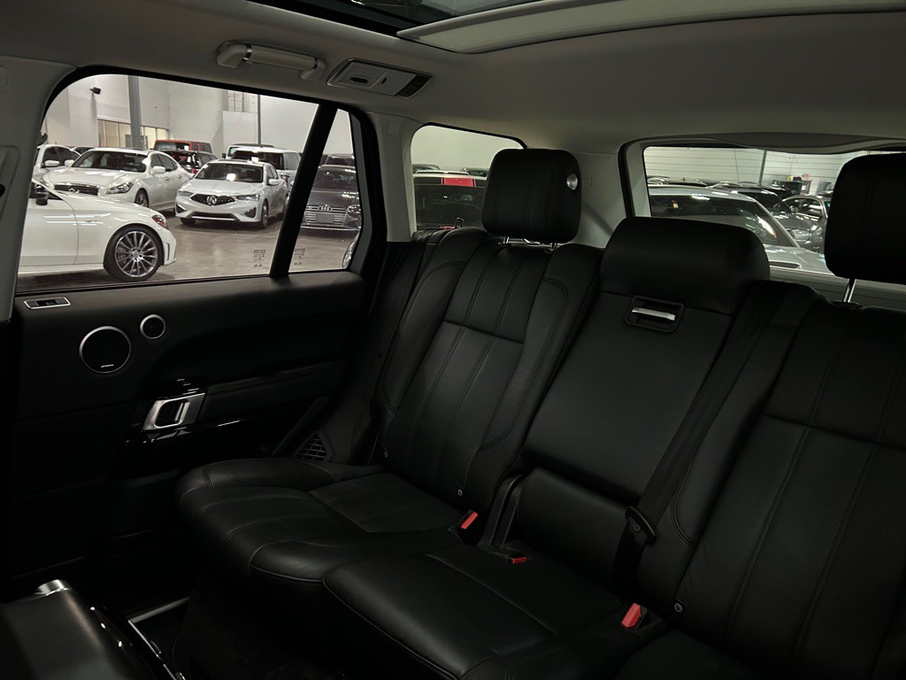 2016 Land Rover Range Rover Image 36
