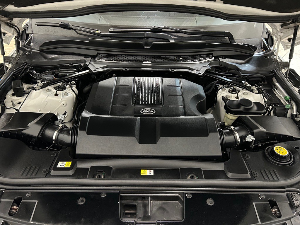 2016 Land Rover Range Rover Image 42