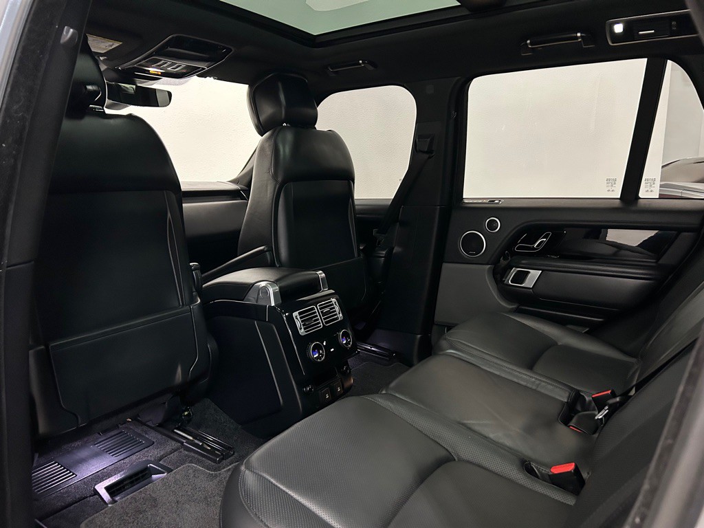 2019 Land Rover Range Rover Image 34