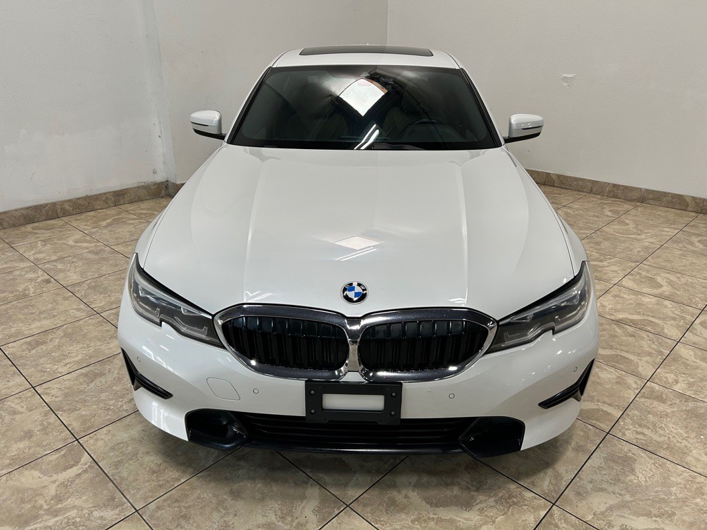 2022 BMW 3 Series Image 2