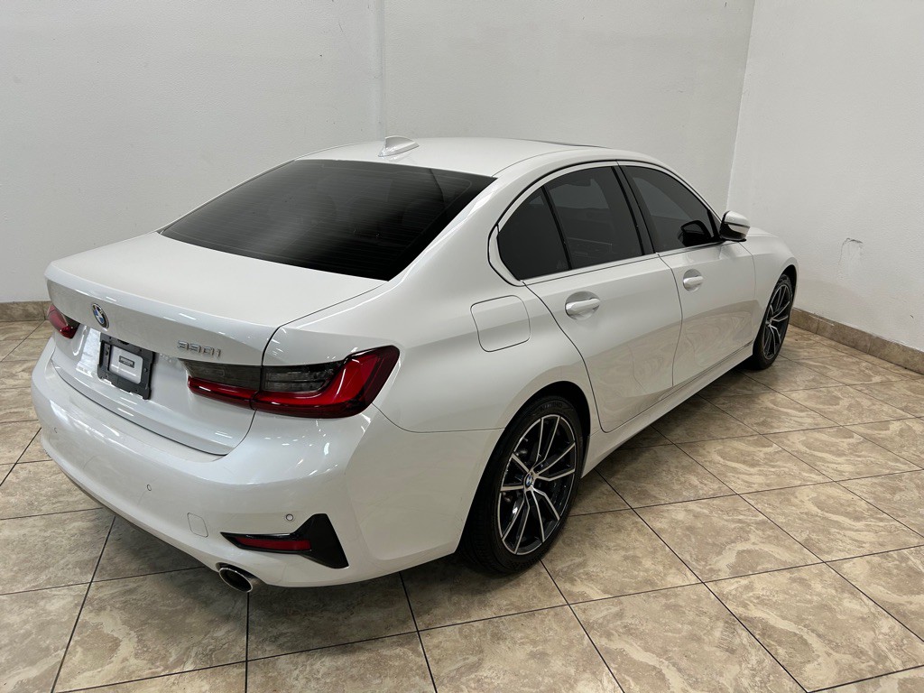 2022 BMW 3 Series Image 7