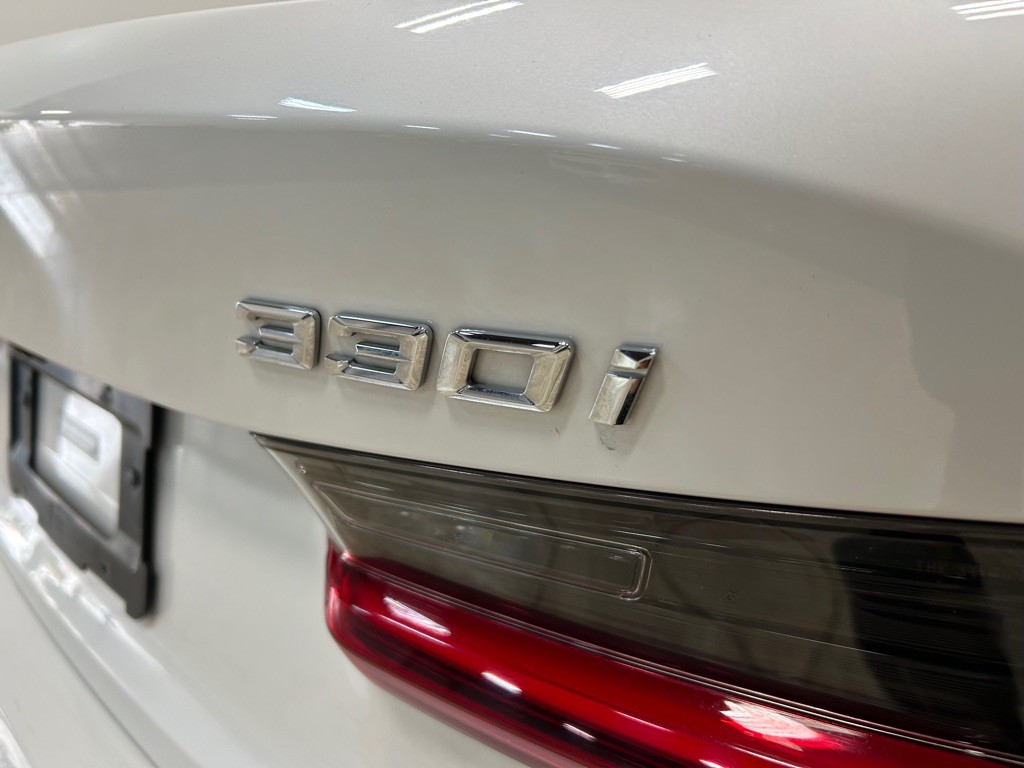 2022 BMW 3 Series Image 14