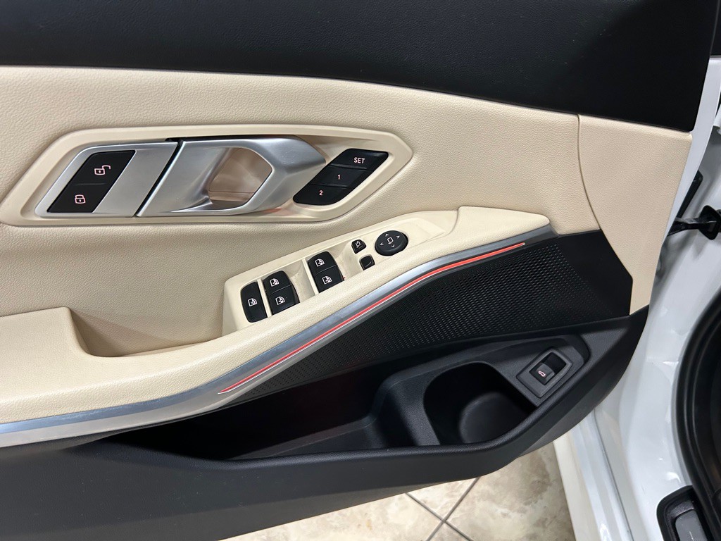 2022 BMW 3 Series Image 16