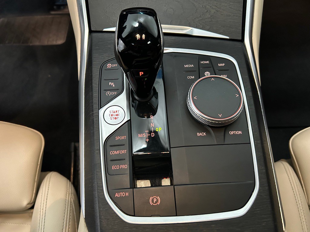 2022 BMW 3 Series Image 22