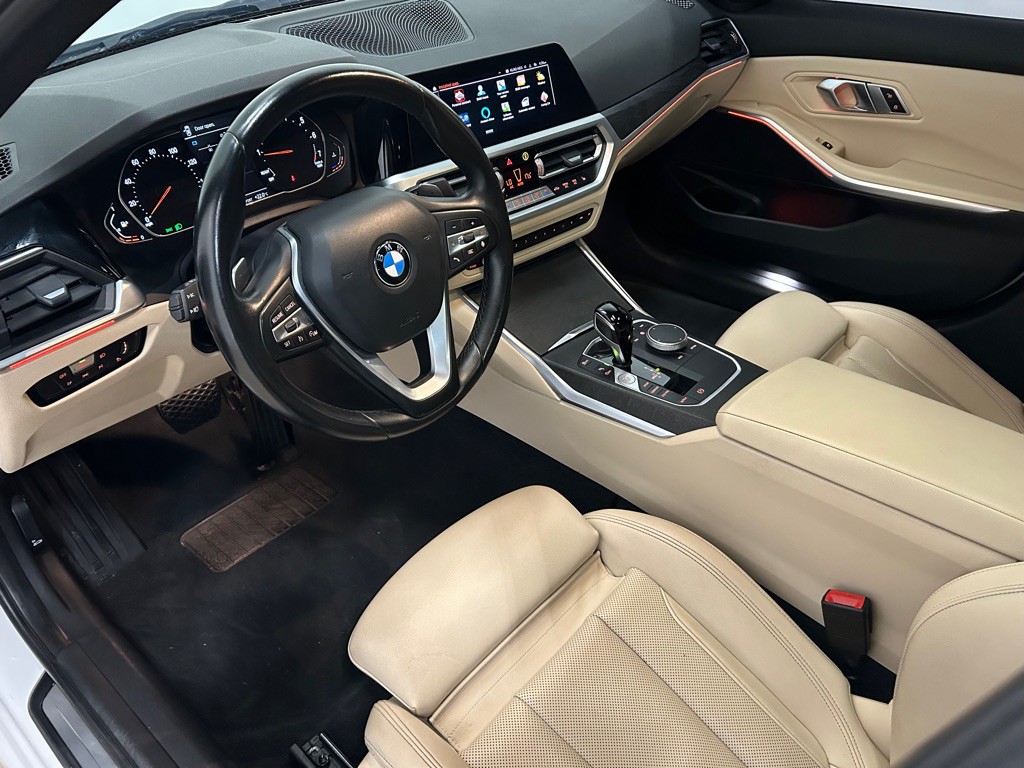 2022 BMW 3 Series Image 27