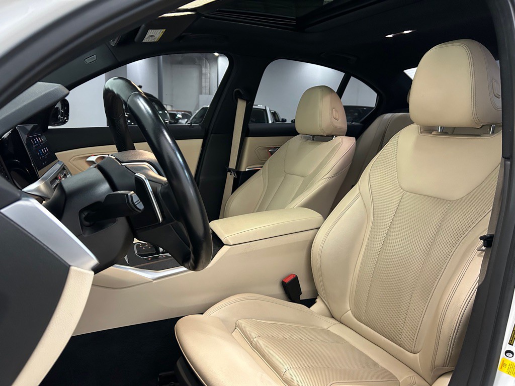 2022 BMW 3 Series Image 28