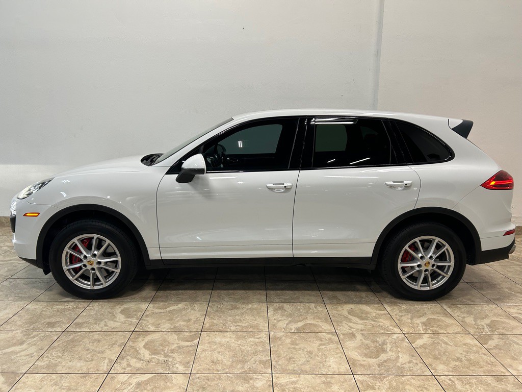 2016 Porsche Cayenne Image 3