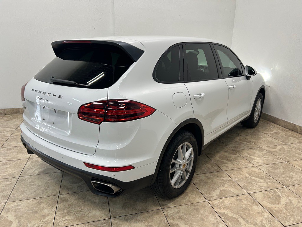2016 Porsche Cayenne Image 7