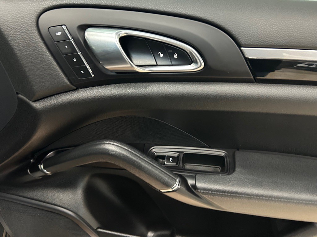 2016 Porsche Cayenne Image 29