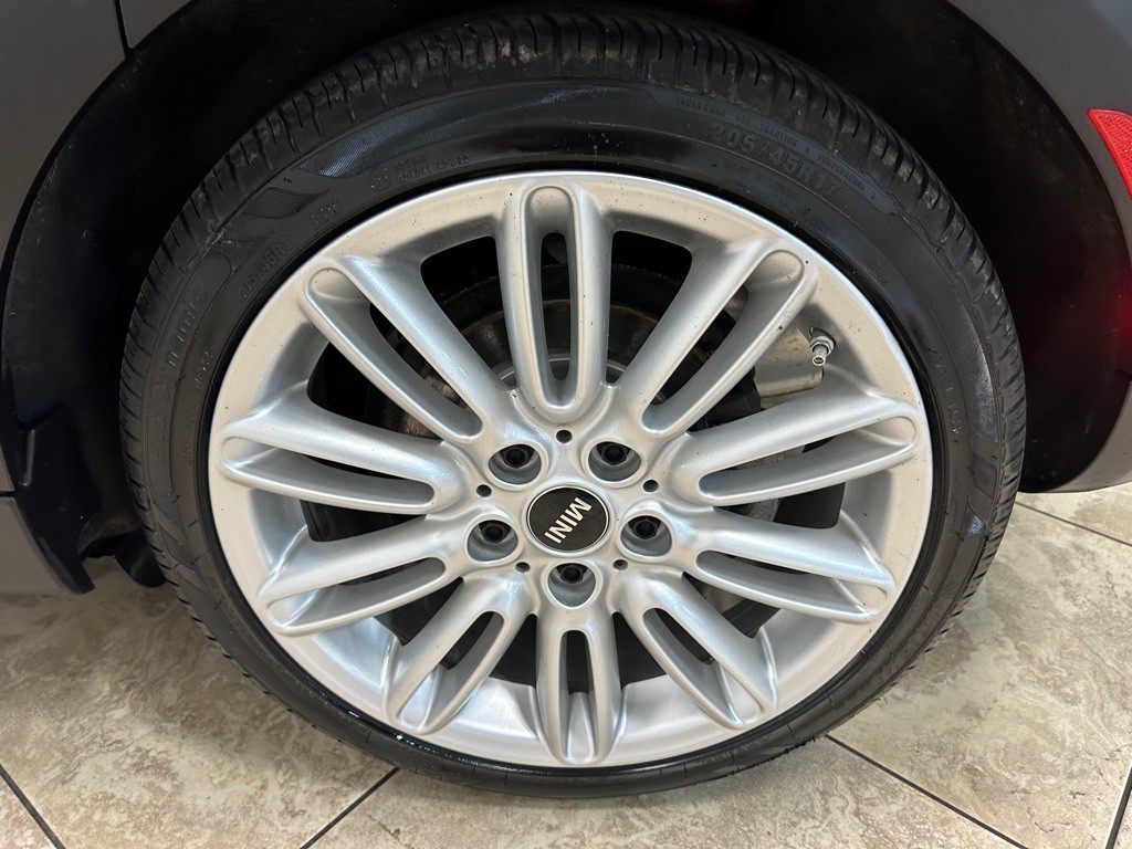 2015 MINI Cooper Image 11