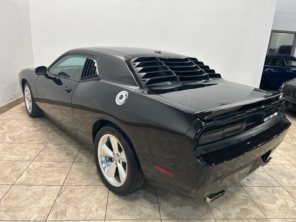 2013 Dodge Challenger Image 9