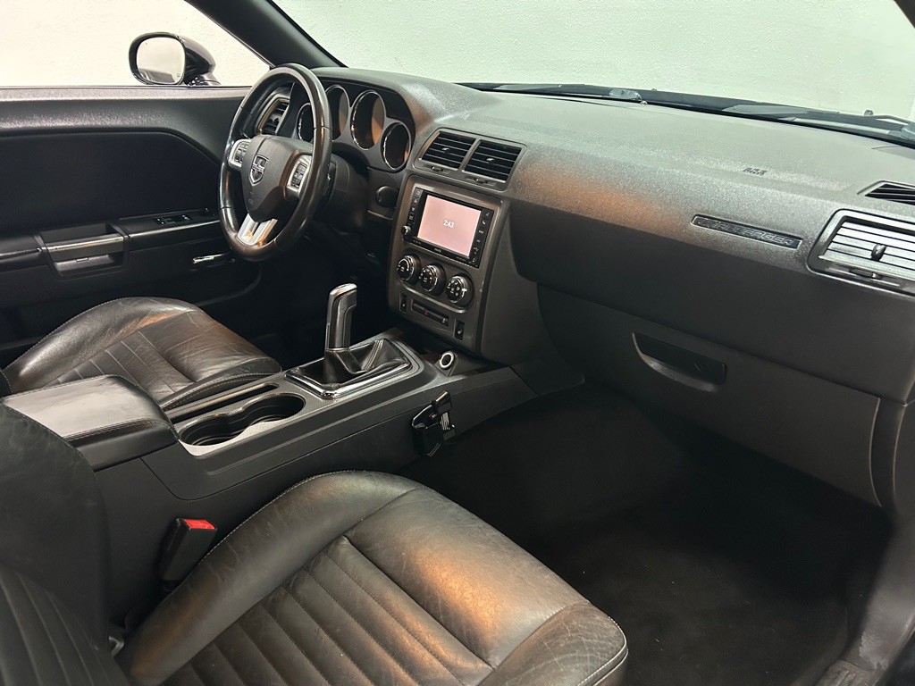 2013 Dodge Challenger Image 25