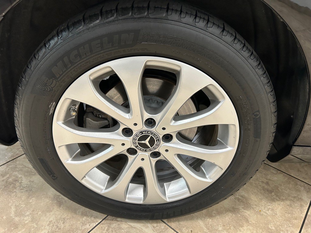 2017 Mercedes-Benz E-Class Image 11