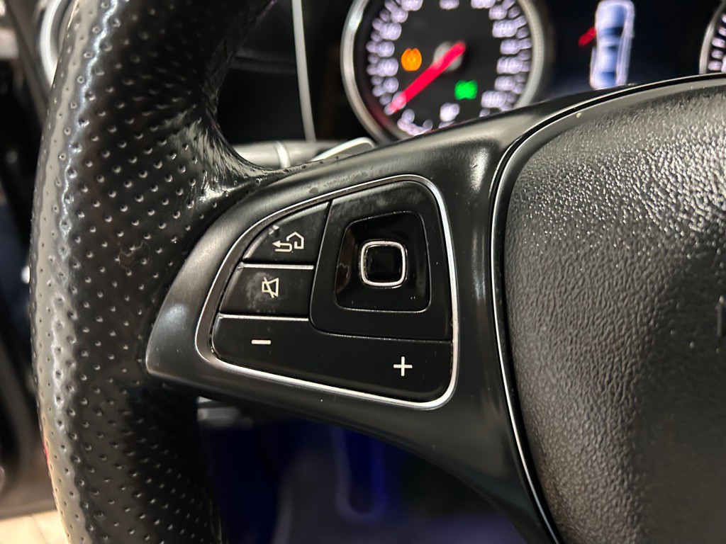 2017 Mercedes-Benz E-Class Image 19