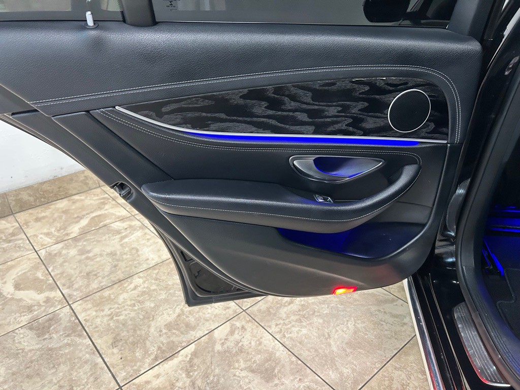 2017 Mercedes-Benz E-Class Image 32