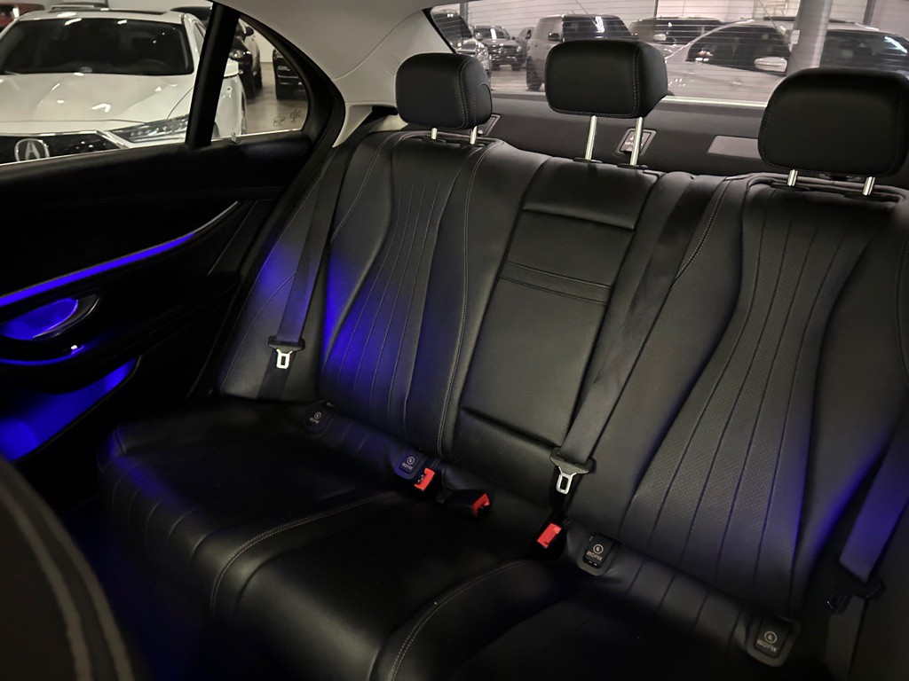 2017 Mercedes-Benz E-Class Image 35