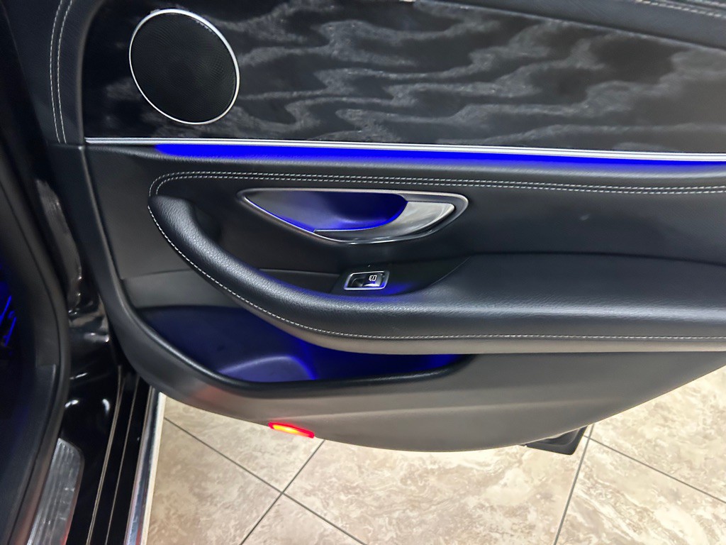 2017 Mercedes-Benz E-Class Image 37