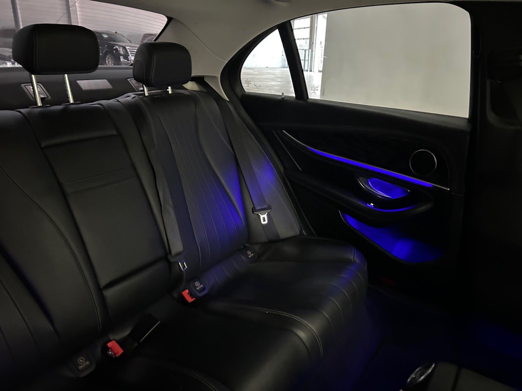 2017 Mercedes-Benz E-Class Image 40