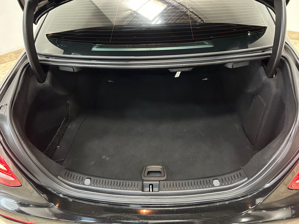 2017 Mercedes-Benz E-Class Image 41