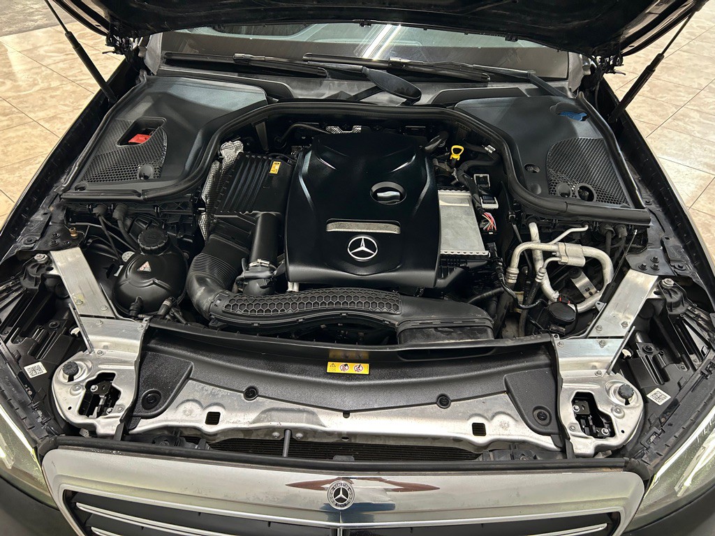 2017 Mercedes-Benz E-Class Image 42