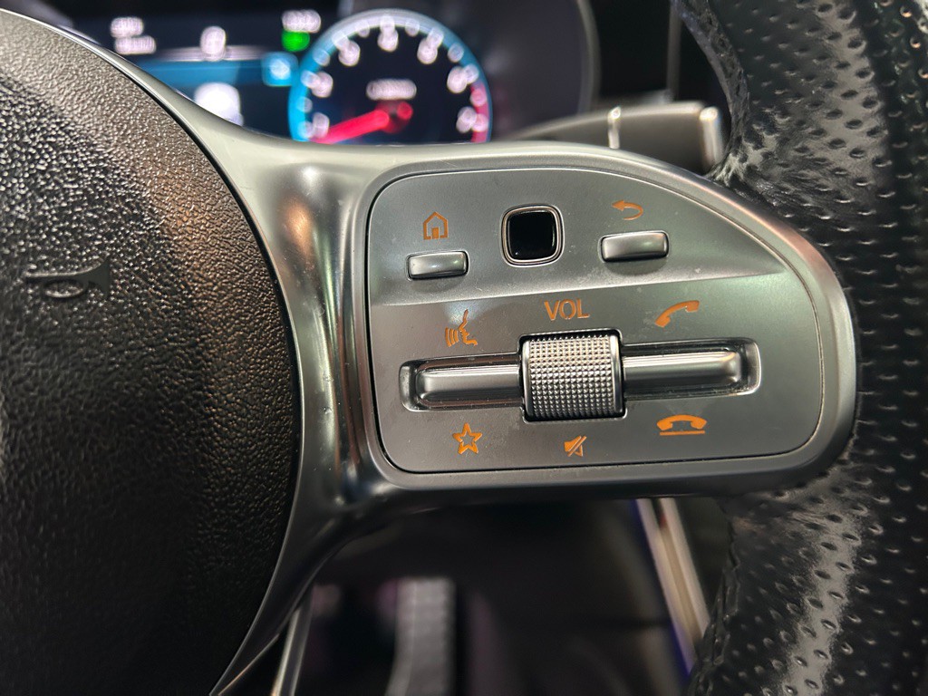 2020 Mercedes-Benz GLC-Class Image 20