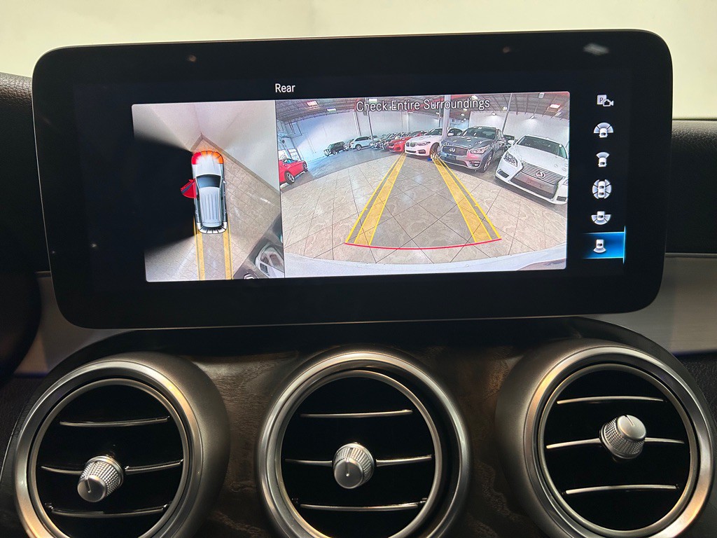 2020 Mercedes-Benz GLC-Class Image 24