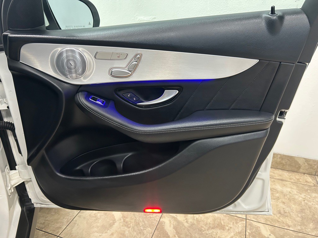 2020 Mercedes-Benz GLC-Class Image 28