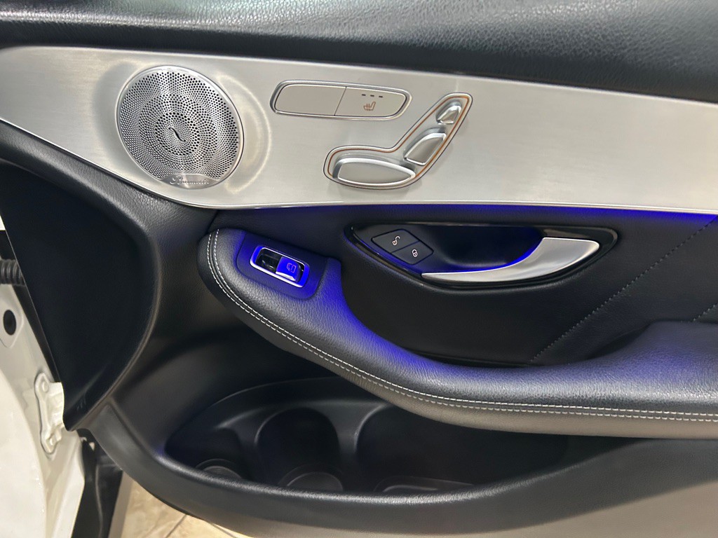 2020 Mercedes-Benz GLC-Class Image 29