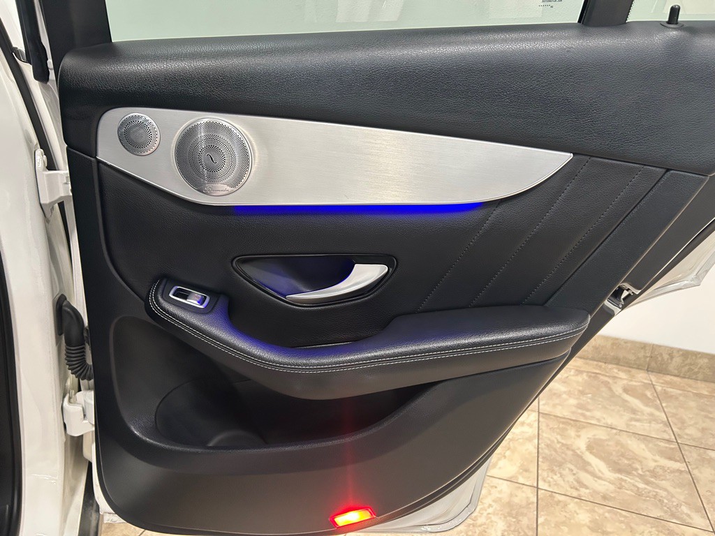 2020 Mercedes-Benz GLC-Class Image 37