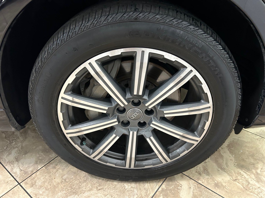 2019 Audi Q7 Image 10