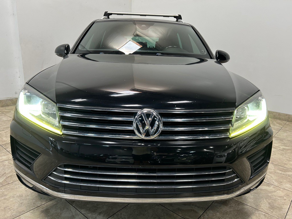 2017 Volkswagen Touareg Image 4