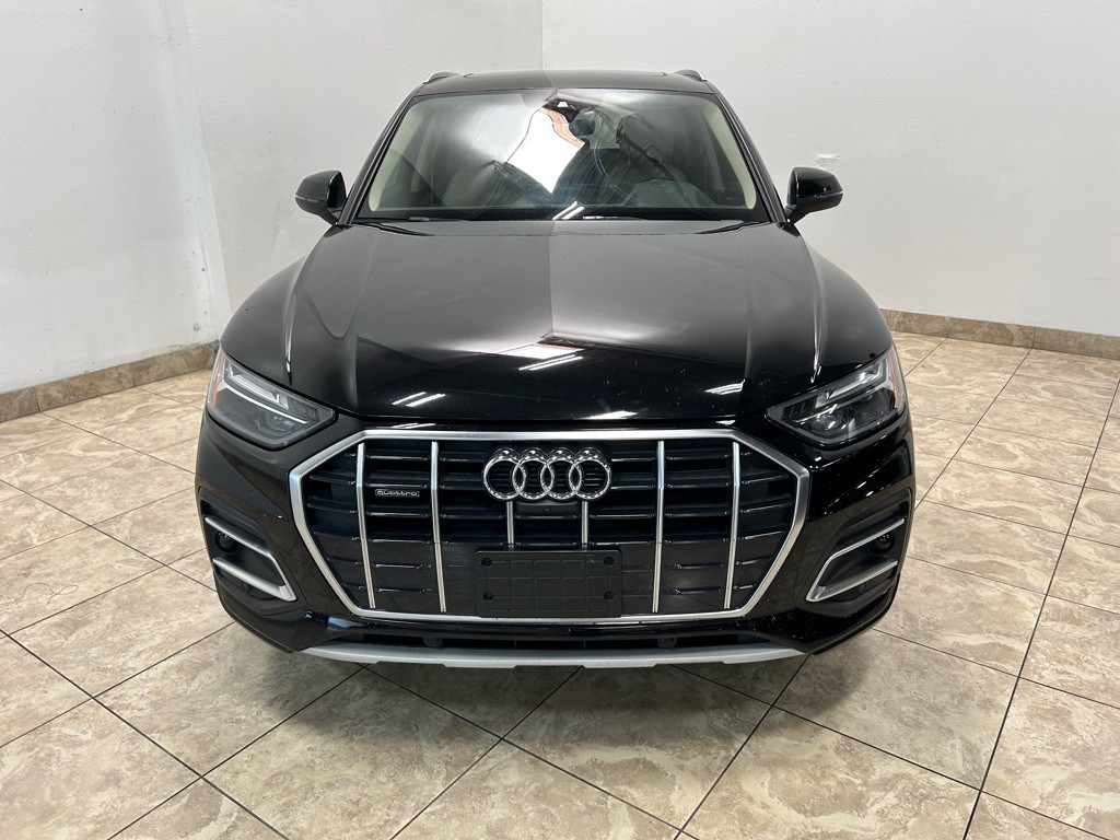 2022 Audi Q5 Image 2