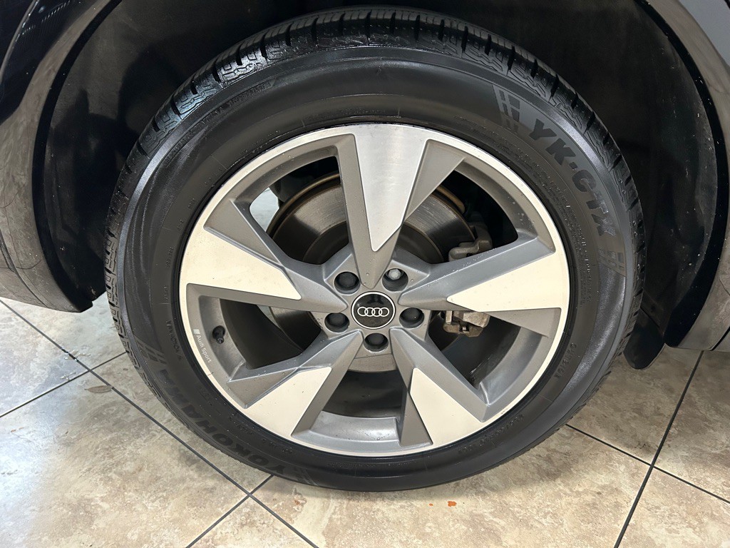 2022 Audi Q5 Image 10