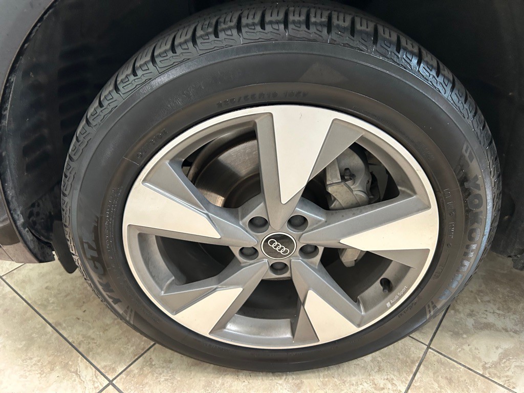 2022 Audi Q5 Image 12