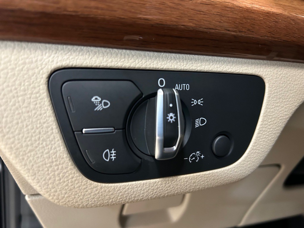 2022 Audi Q5 Image 16