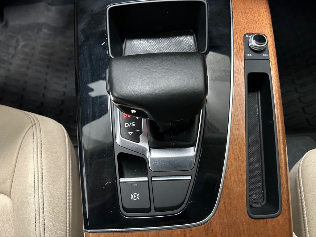 2022 Audi Q5 Image 20