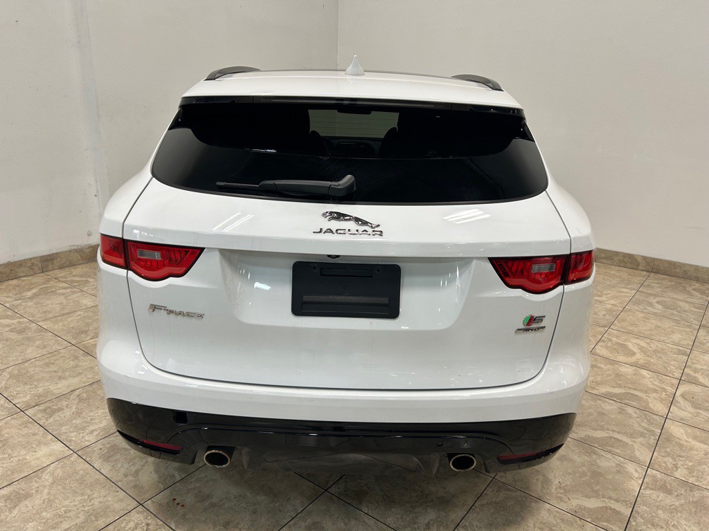 2018 Jaguar F-PACE Image 8