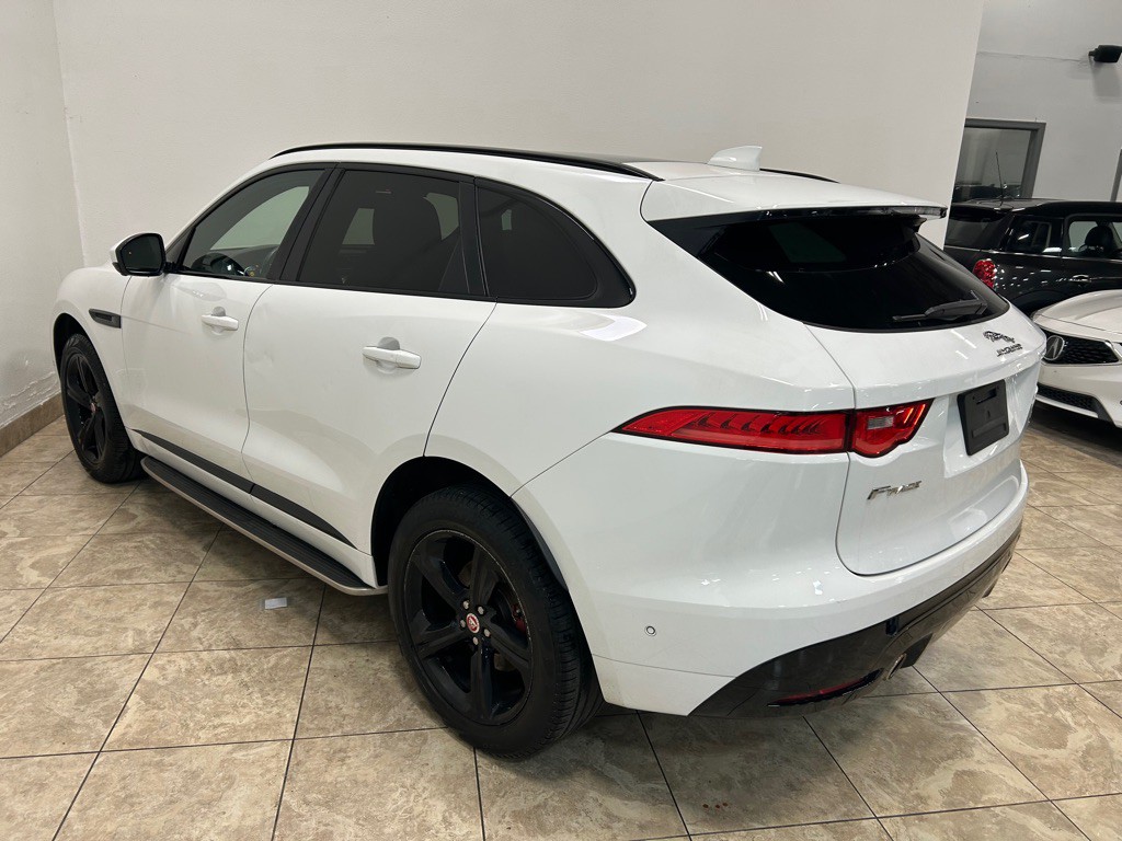 2018 Jaguar F-PACE Image 9
