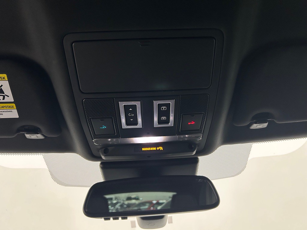 2018 Jaguar F-PACE Image 24