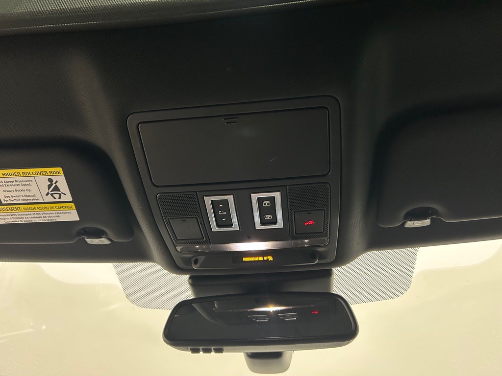 2017 Jaguar F-PACE Image 25