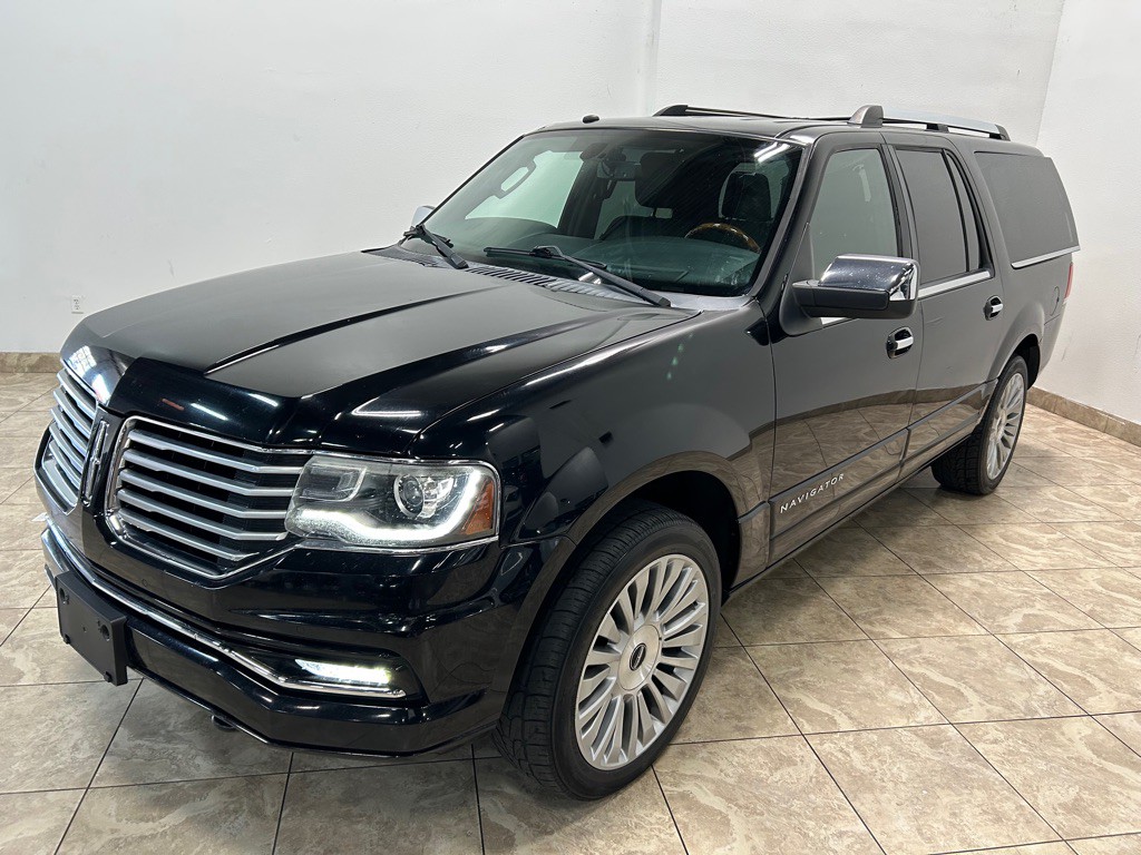 2017 Lincoln Navigator Image 1
