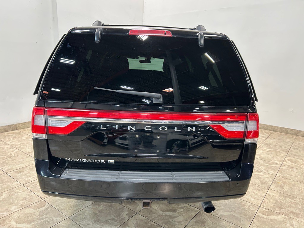 2017 Lincoln Navigator Image 6