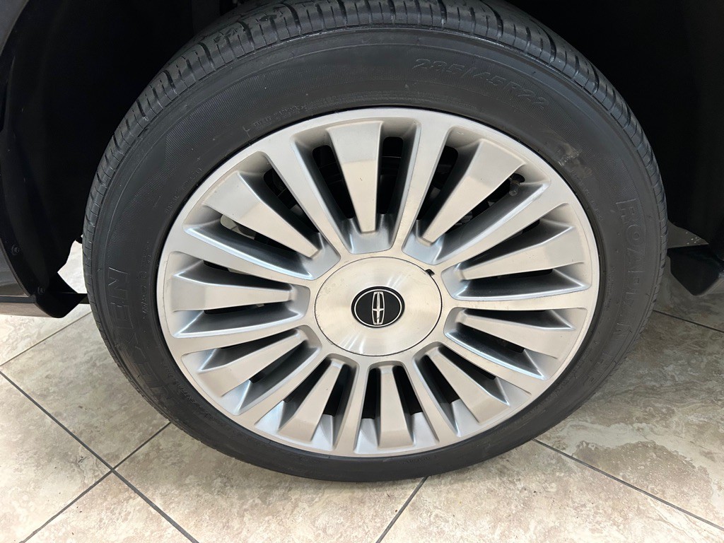 2017 Lincoln Navigator Image 12