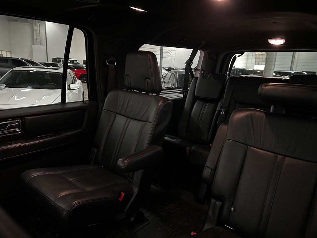 2017 Lincoln Navigator Image 31