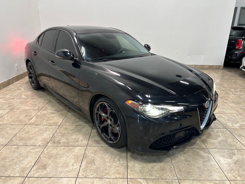 2017 Alfa Romeo Giulia Image 5