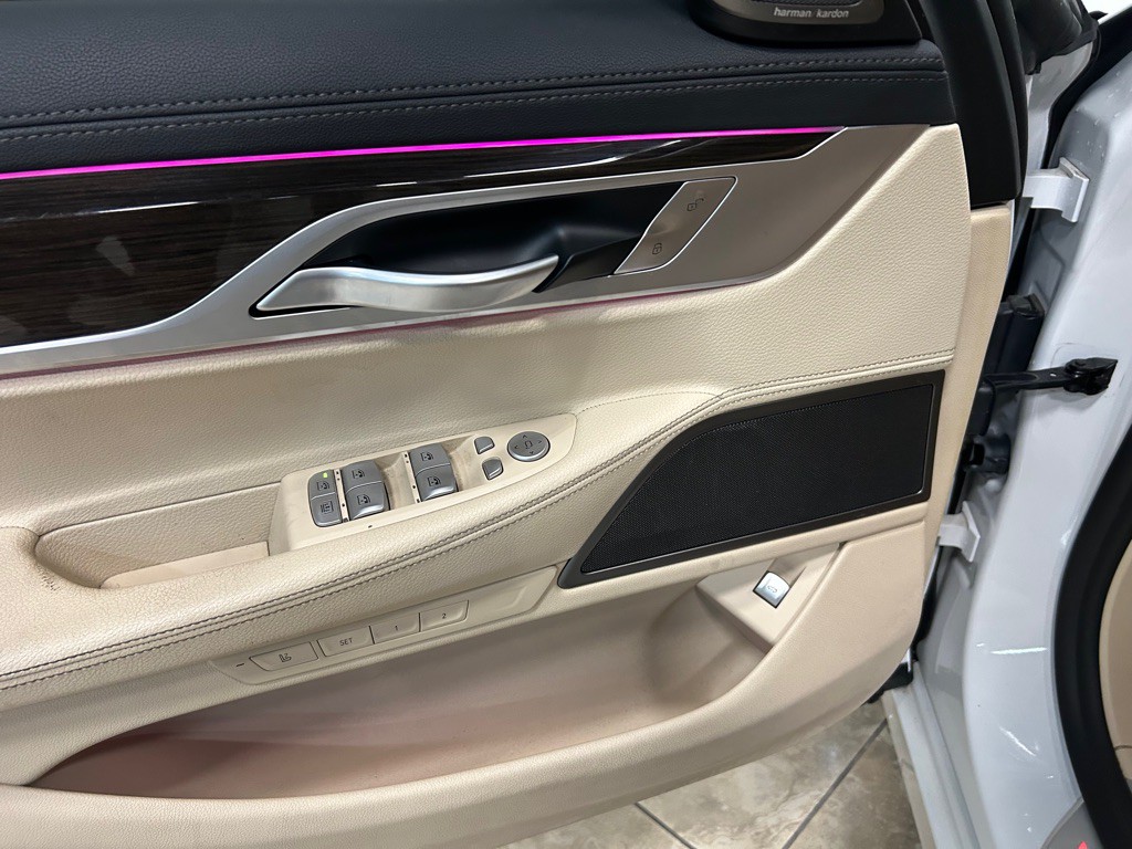 2020 BMW 7 Series Image 15