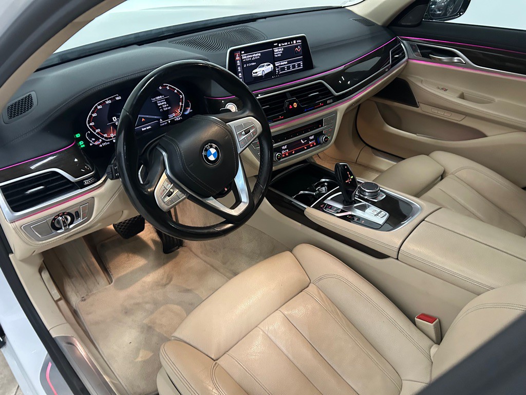 2020 BMW 7 Series Image 29