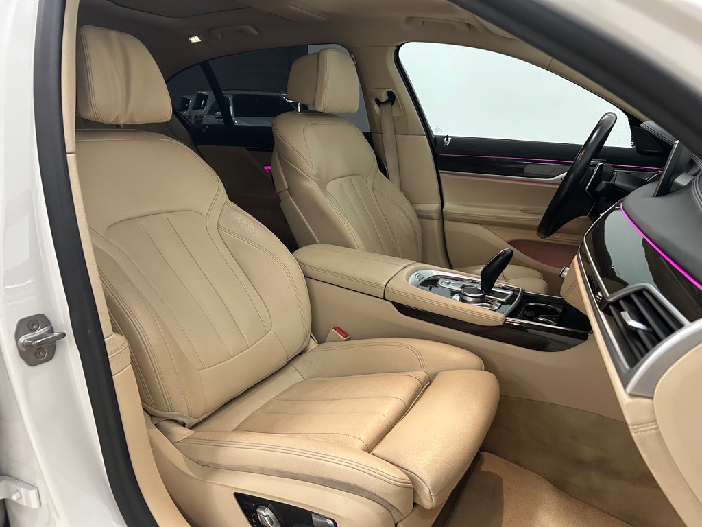 2020 BMW 7 Series Image 33
