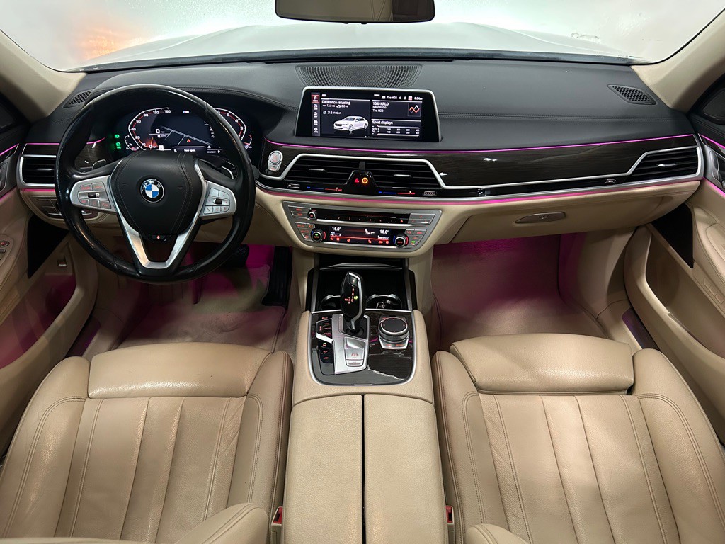 2020 BMW 7 Series Image 35