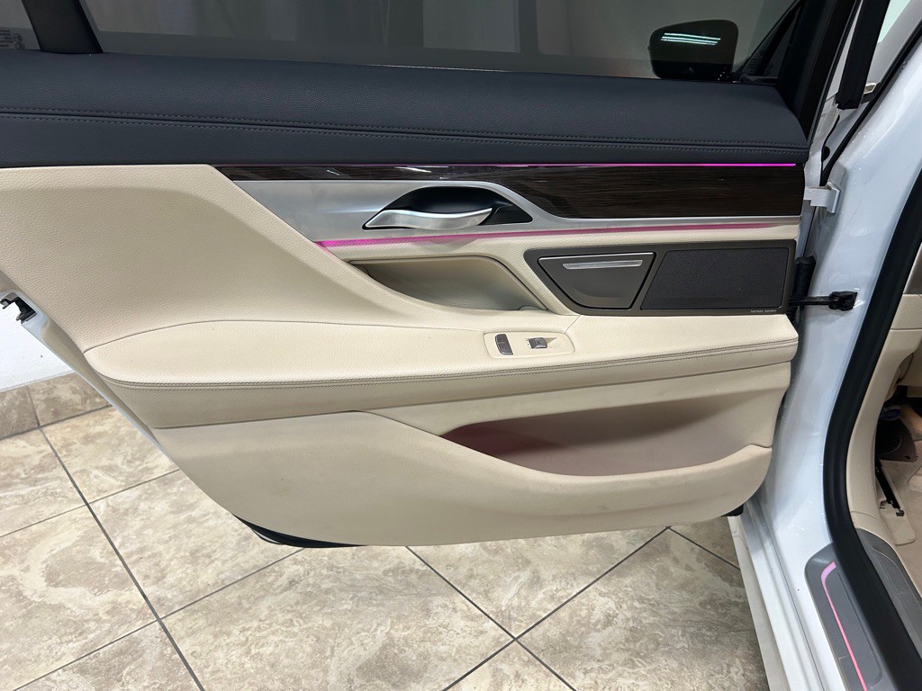 2020 BMW 7 Series Image 36